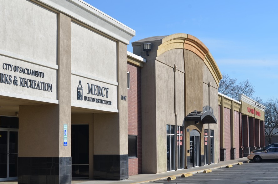 6005-6011 Folsom Blvd, Sacramento, CA for sale - Building Photo - Image 1 of 1