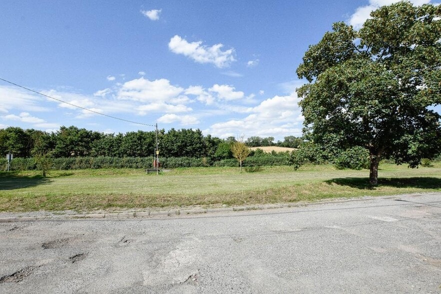 Green Street Green, Dartford to rent - Building Photo - Image 2 of 4