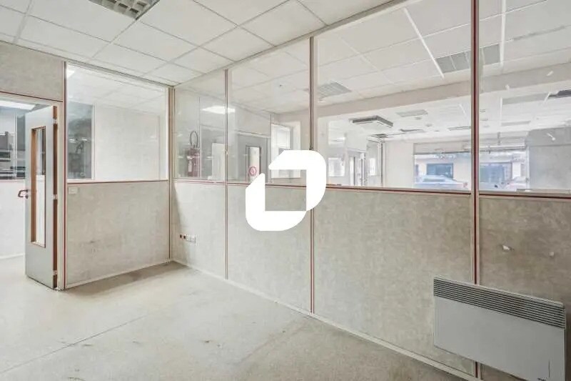Office in La Garenne-Colombes to rent - Interior Photo - Image 2 of 14