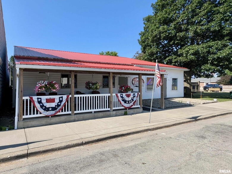 110 E Knoxville St, Brimfield, IL for sale - Primary Photo - Image 1 of 15