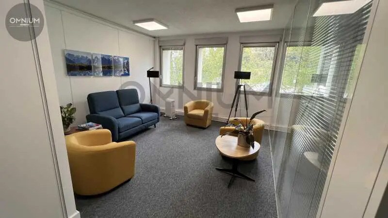 Office in Écully to rent - Interior Photo - Image 3 of 5