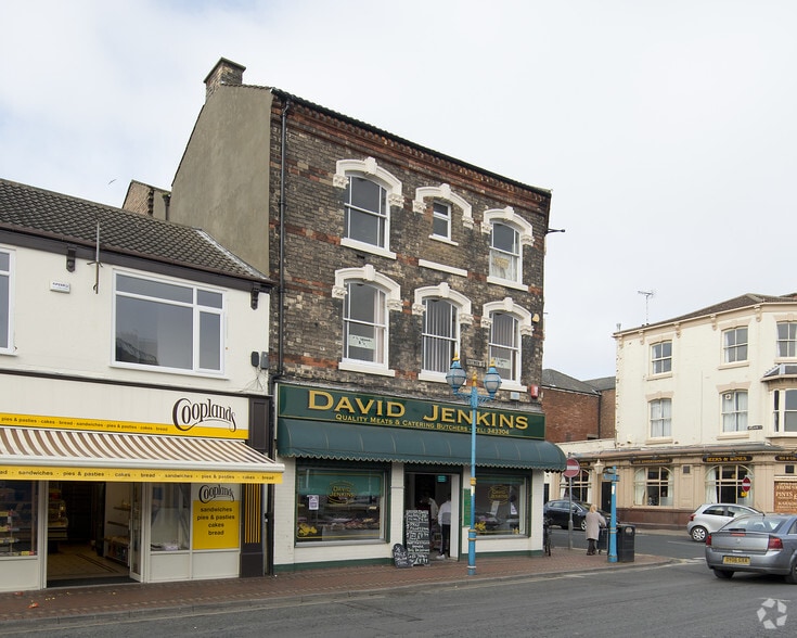 46 Nelson St, Grimsby to rent - Building Photo - Image 2 of 3