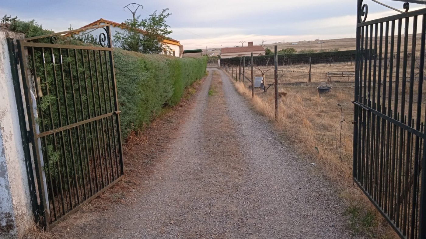 Land in Sierra de Fuentes, Cáceres for sale Primary Photo- Image 1 of 9