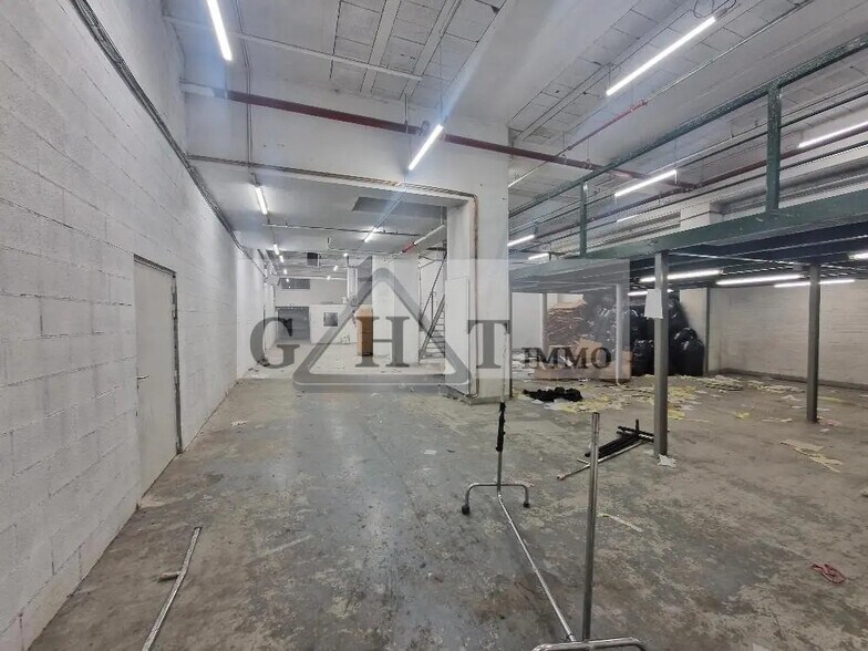 Industrial in Bagnolet for sale - Interior Photo - Image 3 of 15