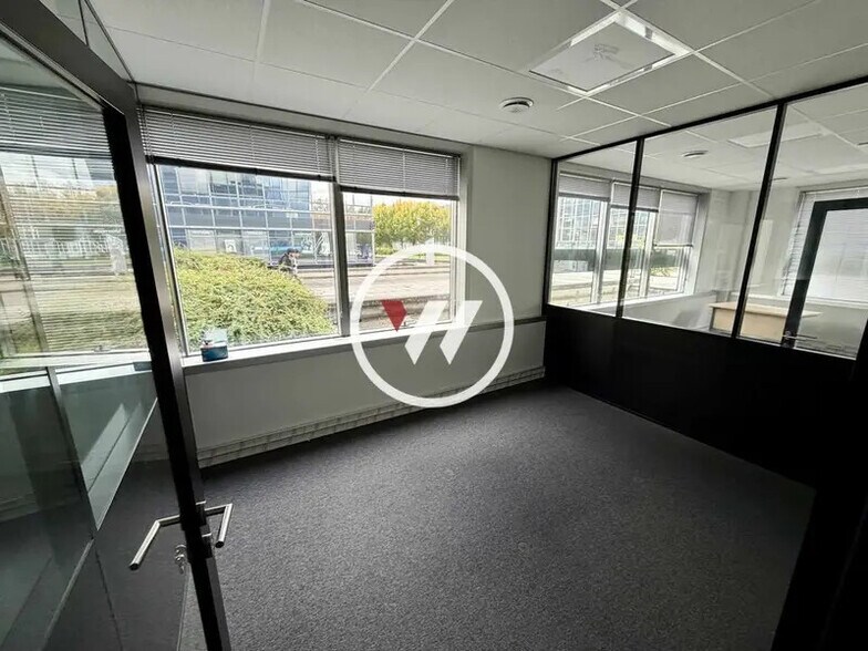 Office in Villepinte to rent - Interior Photo - Image 3 of 4