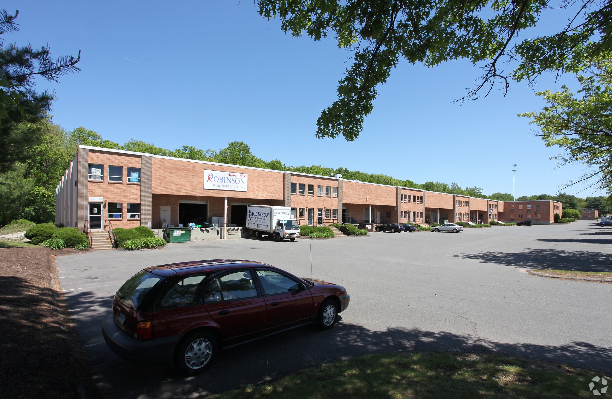 226-262 Prestige Park Rd, East Hartford, CT to rent Primary Photo- Image 1 of 14