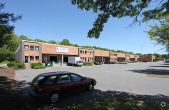 226-262 Prestige Park Rd, East Hartford, CT for rent Primary Photo- Image 1 of 14