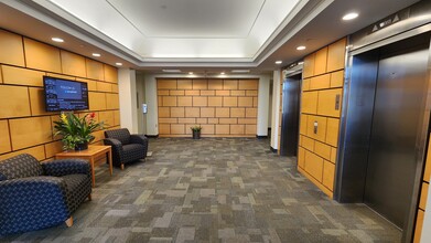 112 Turnpike Rd, Westborough, MA for rent Lobby- Image 2 of 5