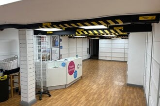 19 Fore St, Sidmouth to rent Interior Photo- Image 2 of 6