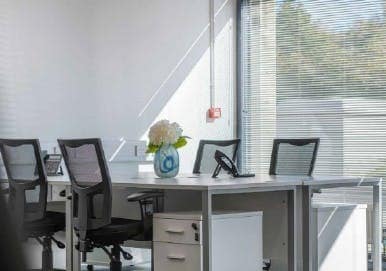 8 Barnes Wallis Rd, Fareham to rent - Building Photo - Image 2 of 8