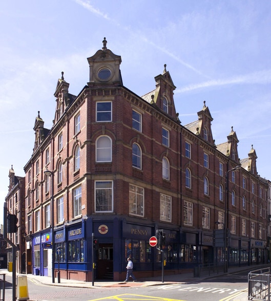 Harper St, Leeds to rent - Primary Photo - Image 1 of 12