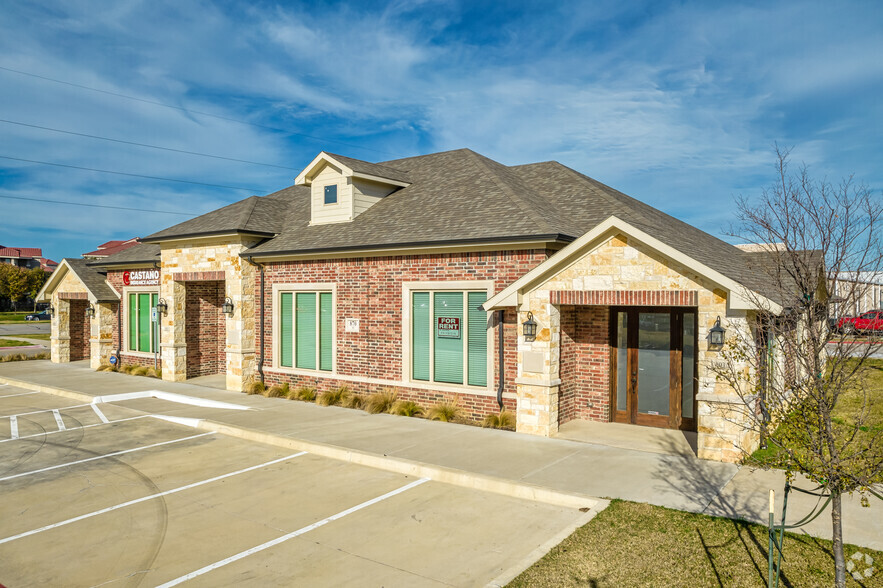 870 Hebron Pky, Lewisville, TX for sale - Building Photo - Image 1 of 6