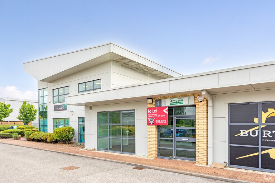Innovation Way, Grimsby to rent - Building Photo - Image 3 of 5