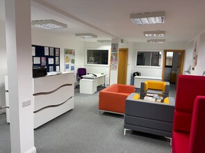 43 High St, Malmesbury to rent Interior Photo- Image 2 of 4