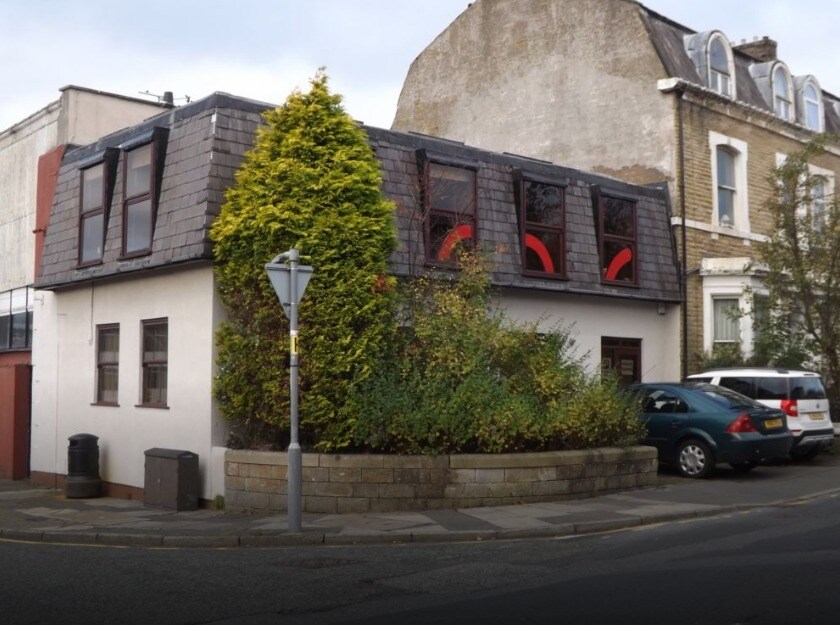 52 Bank Parade, Burnley for sale Primary Photo- Image 1 of 1