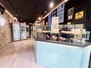 Retail in L'Hospitalet de Llobregat, Barcelona to rent Interior Photo- Image 2 of 10