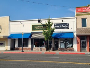 16525-16531 Bellflower Blvd, Bellflower, CA for rent Building Photo- Image 1 of 3