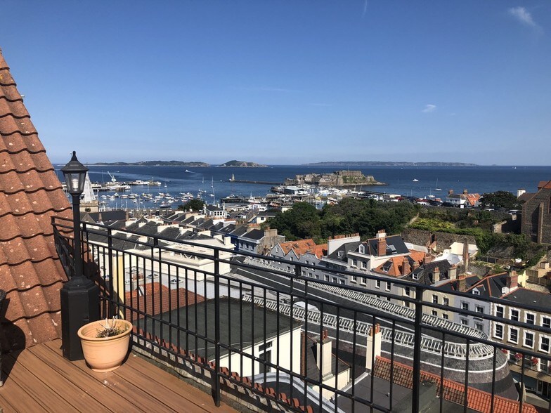 Consitution Steps, Guernsey for sale - Primary Photo - Image 1 of 1