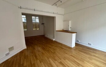6 College St, Gloucester to rent Interior Photo- Image 1 of 4