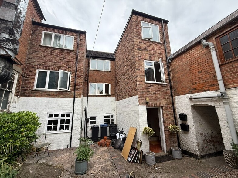 10-12 Main St, Nuneaton for sale - Building Photo - Image 2 of 11