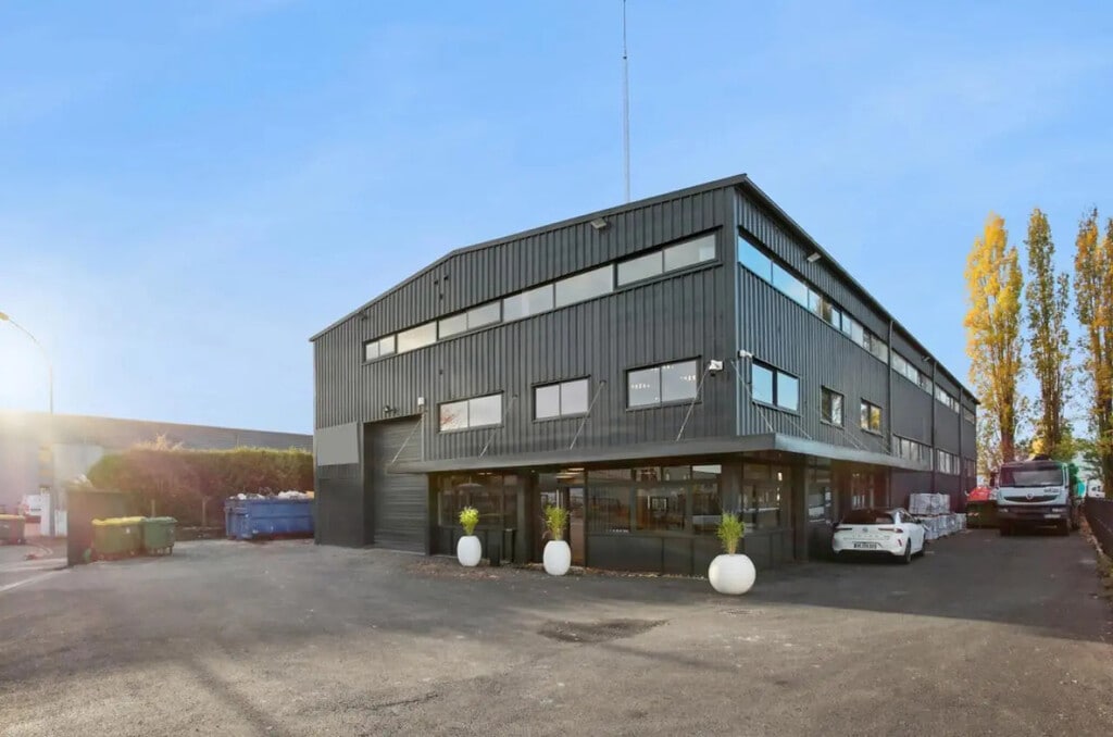 Vente Local d'activités 1 468 m² - Photo 1