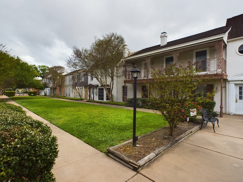 2501-2699 Marilee Ln, Houston, TX for sale - Primary Photo - Image 2 of 8