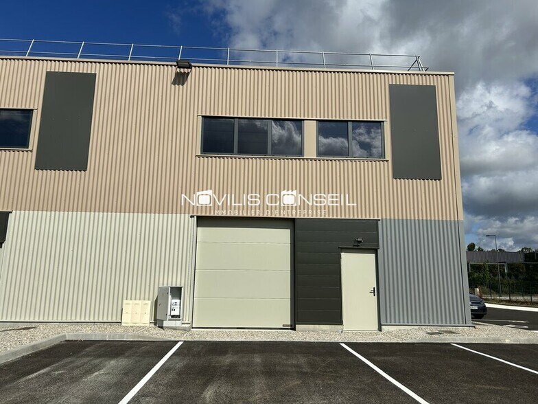 Light Industrial in Montauban for sale - Building Photo - Image 1 of 13