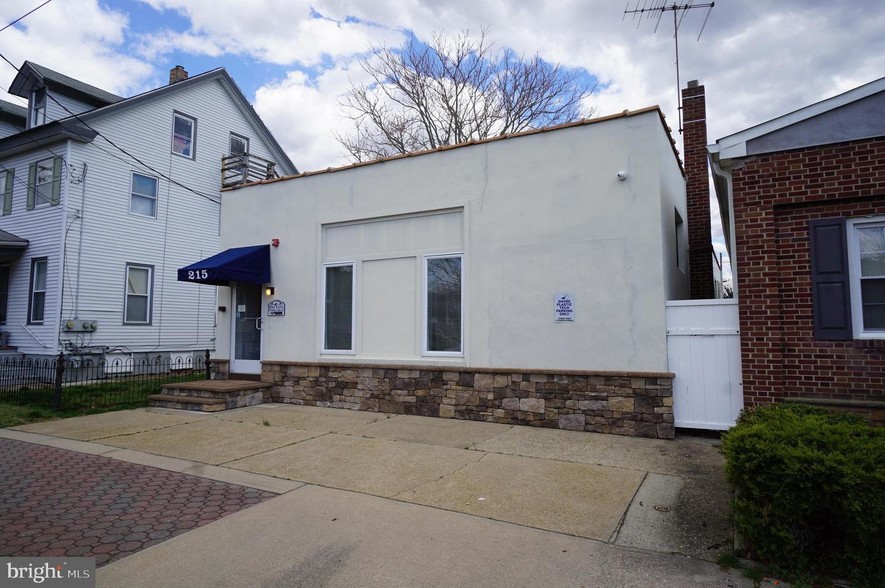 215 Buck St, Millville, NJ for sale - Building Photo - Image 1 of 1