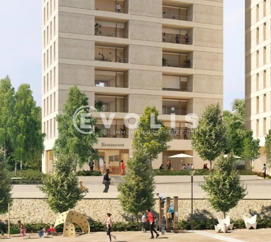 Retail in Ivry-sur-Seine for sale Building Photo- Image 1 of 8