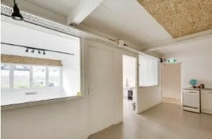 27 Rue Yves Kermen, Boulogne-Billancourt to rent - Interior Photo - Image 2 of 15