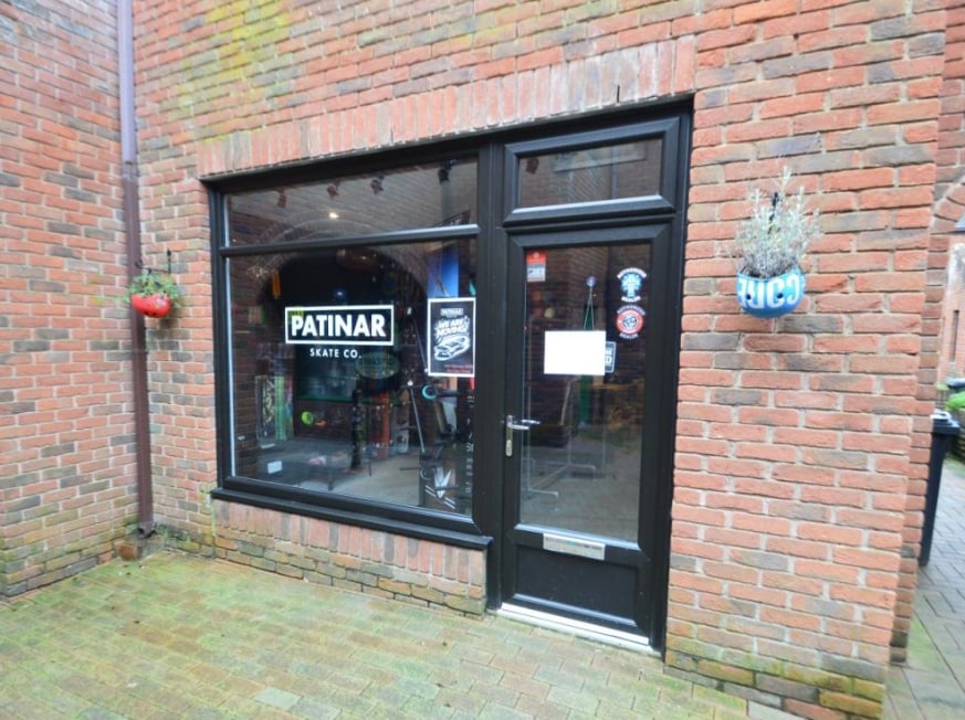 9 Cross Tree Centre, Caen St, Braunton to rent Primary Photo- Image 1 of 2