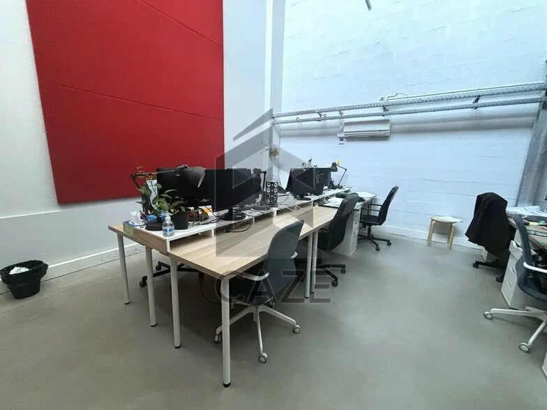 Office in Floirac to rent - Interior Photo - Image 2 of 8