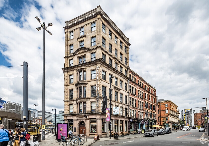 65 High St, Manchester to rent - Building Photo - Image 1 of 4