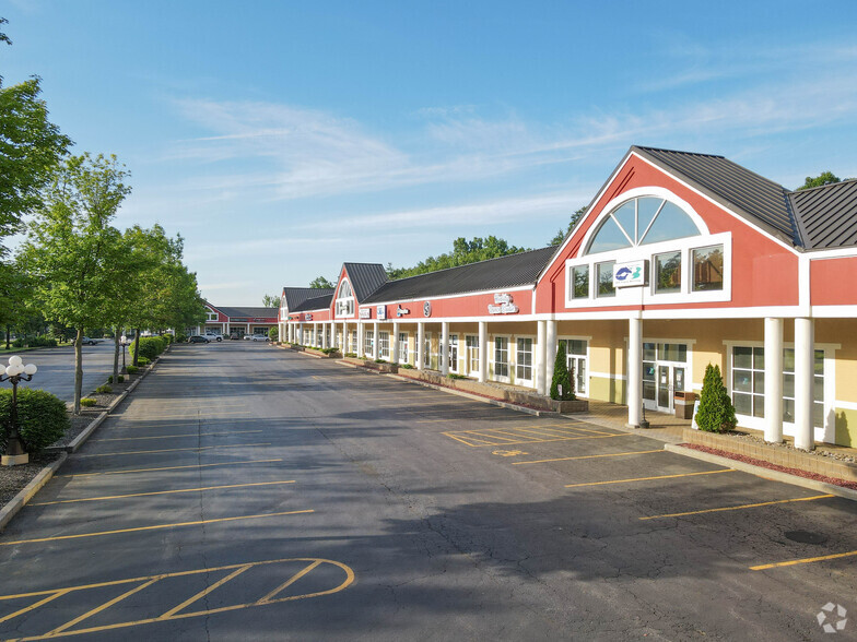 959 State Route 9, Queensbury, NY for rent - Building Photo - Image 1 of 5