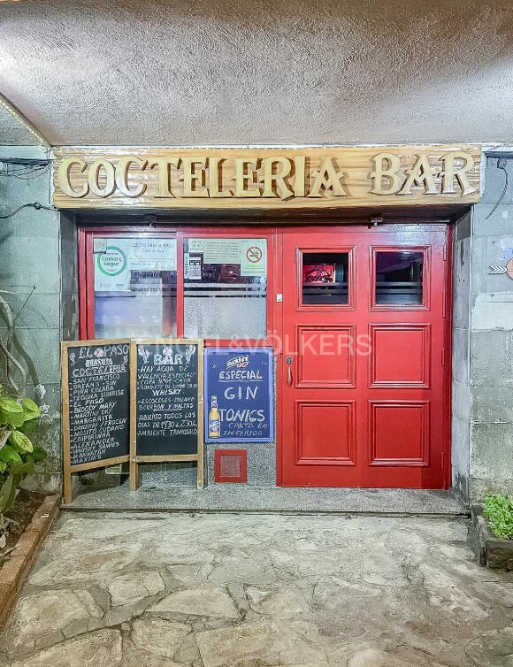 Premià de Mar, BAR 08330 - - - Interior Photo - Image 1 of 6