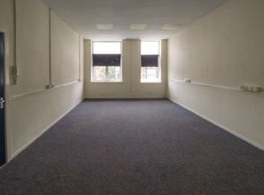 Balme Rd, Cleckheaton for rent Interior Photo- Image 1 of 2