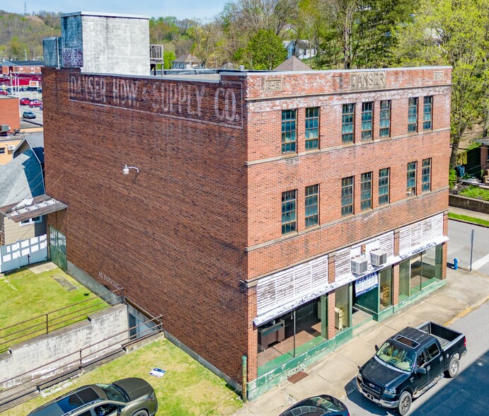 237 Second st, Weston, WV for sale - Primary Photo - Image 1 of 23