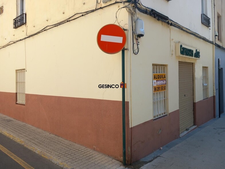 Retail in València, Valencia to rent - Building Photo - Image 1 of 8