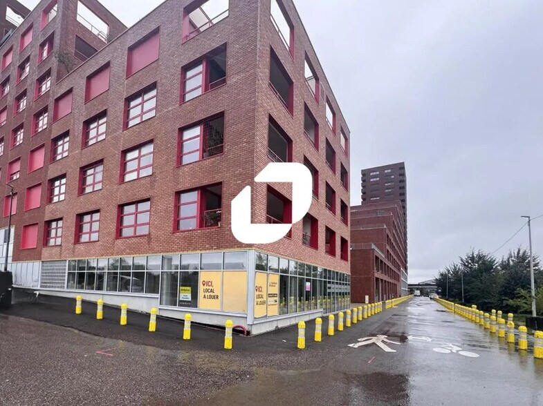 Retail in Strasbourg to rent - Building Photo - Image 1 of 6