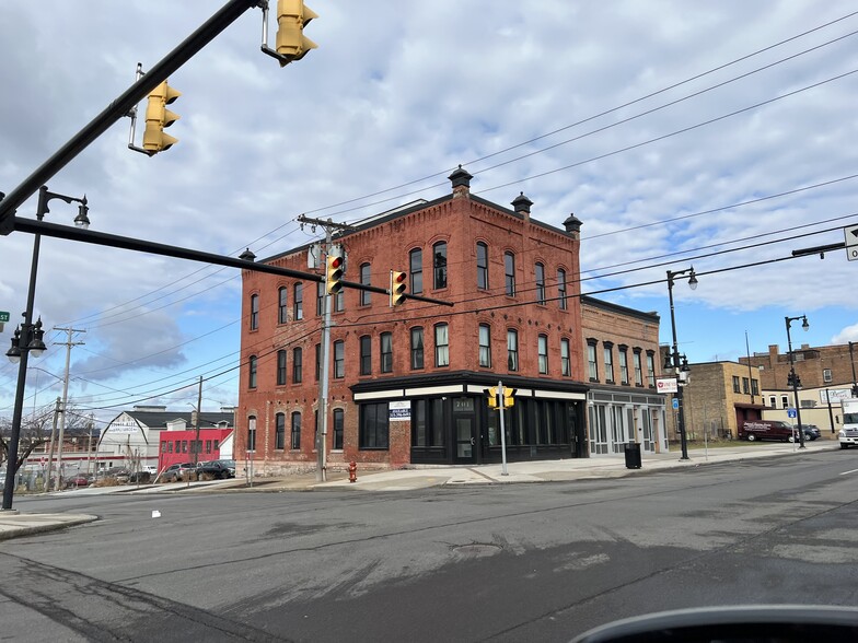 701 N Salina St, Syracuse, NY for sale - Building Photo - Image 1 of 1