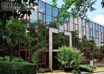 Office in Villepinte to rent Building Photo- Image 1 of 8