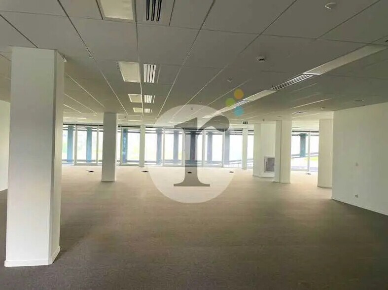 Office in Lille to rent - Building Photo - Image 2 of 6