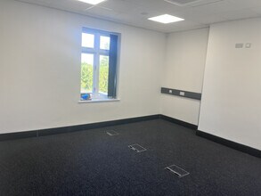 55 Waterloo Rd, Wolverhampton to rent Interior Photo- Image 2 of 5