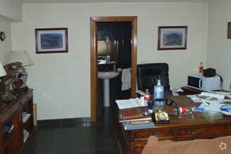 Calle del Doctor Esquerdo, 160, Madrid, Madrid to rent Interior Photo- Image 2 of 3