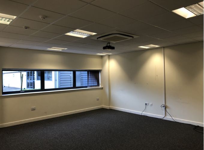 Gelders Hall Rd, Shepshed to rent Interior Photo- Image 1 of 3