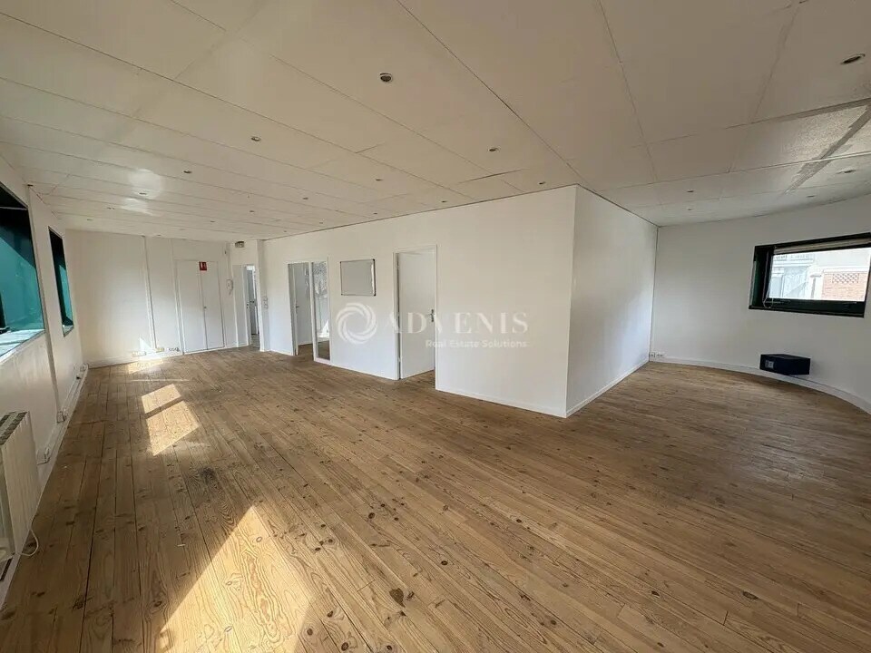 Office in Boulogne-Billancourt to rent Interior Photo- Image 1 of 11