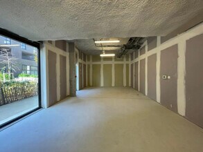 Industrial in Ivry-sur-Seine to rent Interior Photo- Image 1 of 11