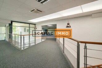 Light Industrial in Tremblay-en-France to rent Building Photo- Image 2 of 2