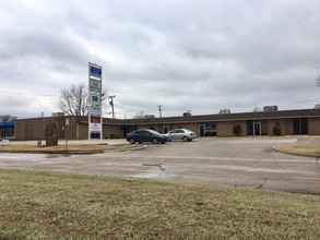 1714-1722 N 4th St, Ponca City, OK for sale Building Photo- Image 1 of 16