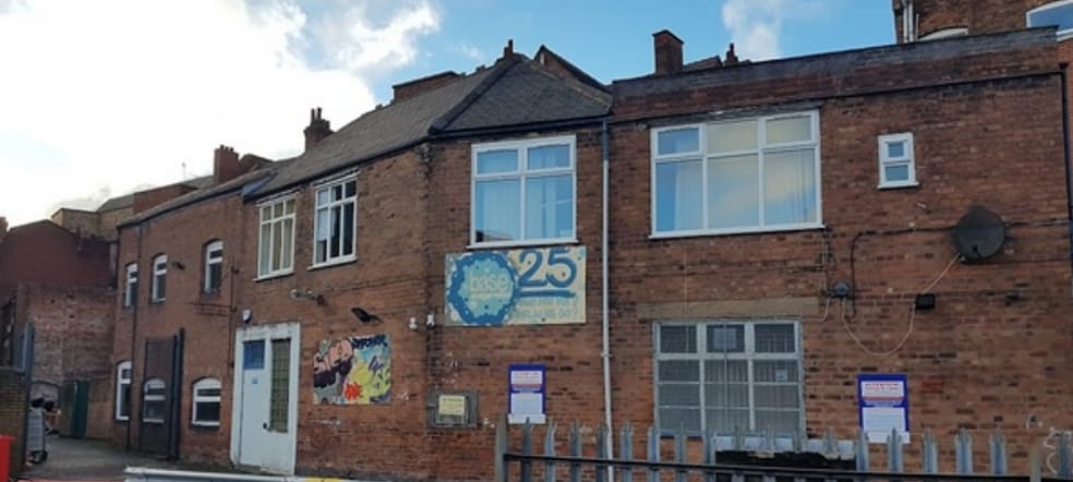 Wheelers Fold, Wolverhampton to rent - Building Photo - Image 1 of 1